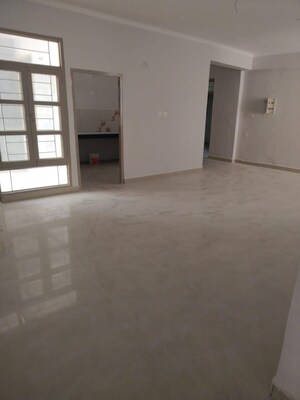 Room in 3 BHK Apartment at Goel Heights, Faizabad Road – for Rent