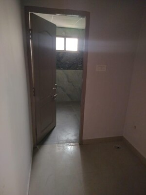 Room in 3 BHK Apartment at Goel Heights, Faizabad Road – for Rent