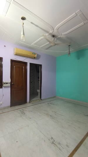Room in 2 BHK Builder Floor at Palm Residency Chhatarpur, Chattarpur – for Rent