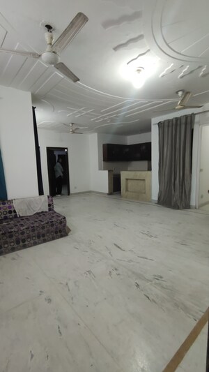 Bedroom in 2 BHK Builder Floor at Palm Residency Chhatarpur, Chattarpur – for Rent