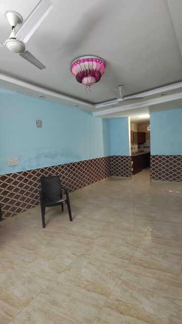 Parking in 2 BHK Builder Floor at Palm Residency Chhatarpur, Chattarpur – for Rent