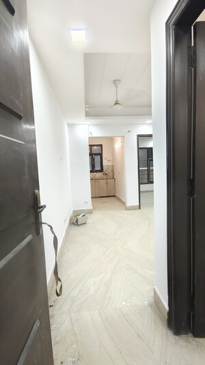 Bathroom in 2 BHK Builder Floor at Palm Residency Chhatarpur, Chattarpur – for Rent