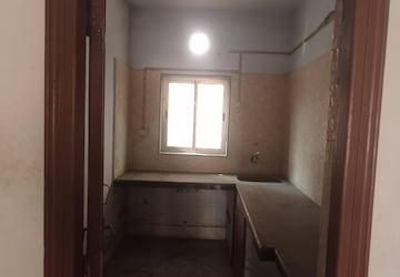 Bathroom in 6 BHK Independent House at Em Bypass – for Sale
