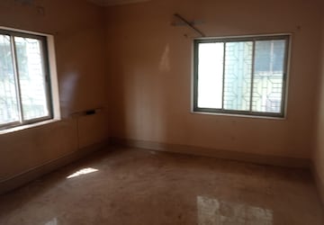 Room in 6 BHK Independent House at Em Bypass – for Sale