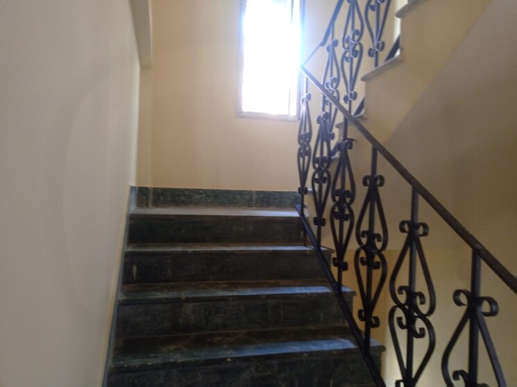 undefined, em bypass 6 Bedroom 6500 Sq.Ft. Independent House In Em Bypass Kolkata 9348029