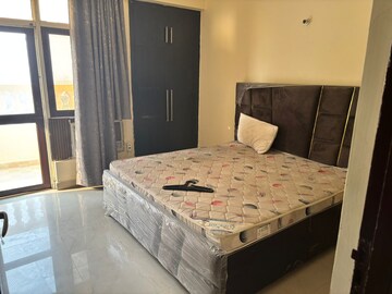 Bedroom in 3.5 BHK Apartment at Supertech 34 Pavilion, Sector 34 – for Rent