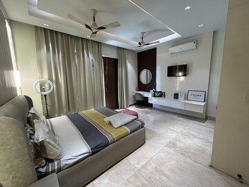 Bedroom in 3 BHK Independent House at RWA Apartments Sector 50, Sector 50 – for Rent