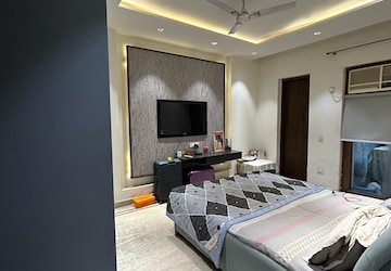 Bedroom in 3 BHK Independent House at RWA Apartments Sector 50, Sector 50 – for Rent