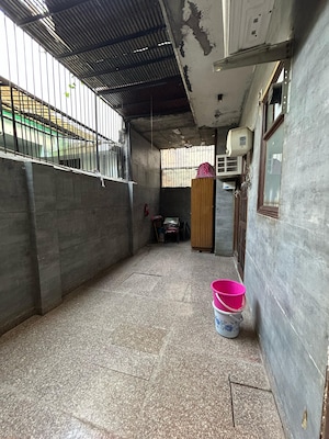 Parking in 3 BHK Independent House at RWA Apartments Sector 50, Sector 50 – for Rent