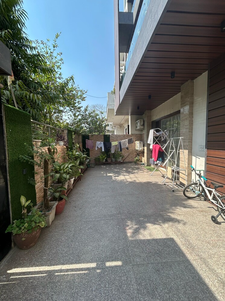 Exterior View, rwa-apartments-sector-50 3 Bedroom 250 Sq.Mt. Independent House In Sector 50 Noida 9348053