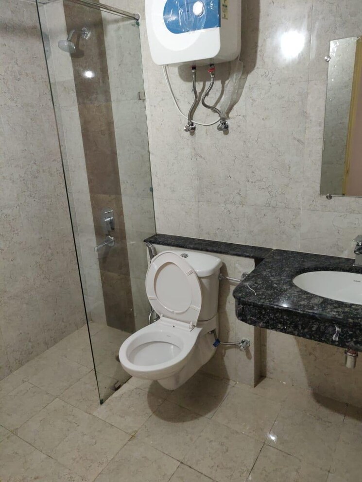 Bathroom, paarth-aadyant 3 Bedroom 1765 Sq.Ft. Apartment In Gomti Nagar Lucknow 9348075