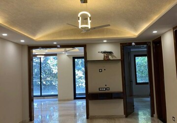 Room in 3 BHK Builder Floor at Ansal Sushant Lok I, Sector 43 – for Rent