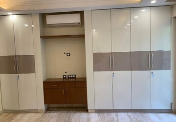 Furnished Amenities in 3 BHK Builder Floor at Ansal Sushant Lok I, Sector 43 – for Rent