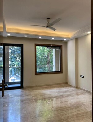 Room in 3 BHK Builder Floor at Ansal Sushant Lok I, Sector 43 – for Rent