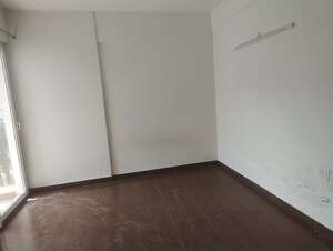 Room in 3 BHK Apartment at Mapsko Mount Ville, Sector 79 – for Rent