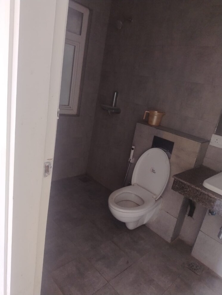 Bathroom, mapsko-mount-ville 3 Bedroom 1815 Sq.Ft. Apartment In Sector 79 Gurgaon 9348076
