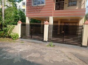 6+ BHK Independent House – Exterior View View at Em Bypass - for Sale