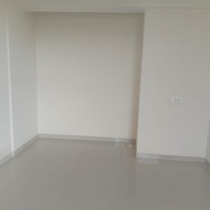 Room in 1 BHK Apartment at Raunak Heights, Anand Nagar – for Rent