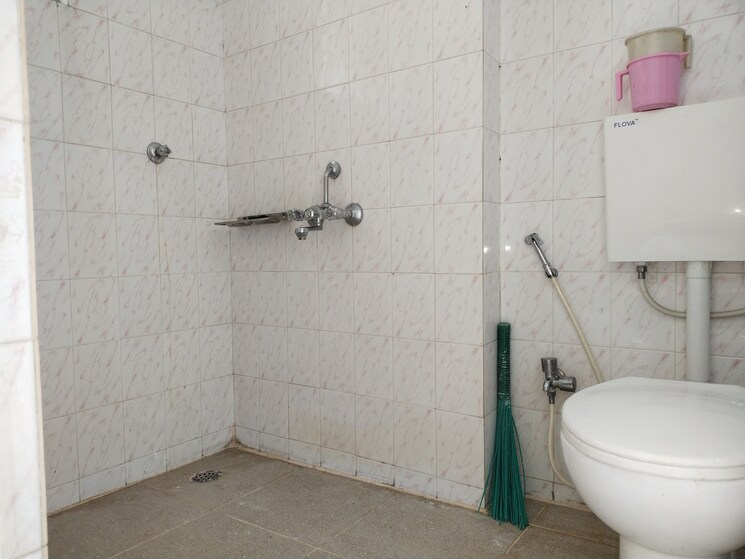 Bathroom, ramesh-hermes-heritage-phase-2 2 Bedroom 1010 Sq.Ft. Apartment In Shastrinagar Pune 9348092