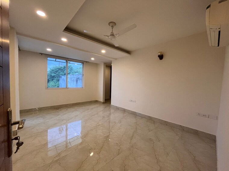 Room, ansal-sushant-lok-i 3 Bedroom 215 Sq.Yd. Builder Floor In Sector 43 Gurgaon 9348117