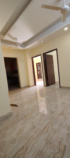 Room in 2 BHK Builder Floor at Chattarpur – for Rent