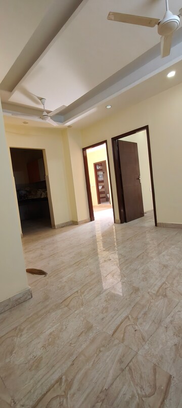Room in 2 BHK Builder Floor at Chattarpur – for Rent