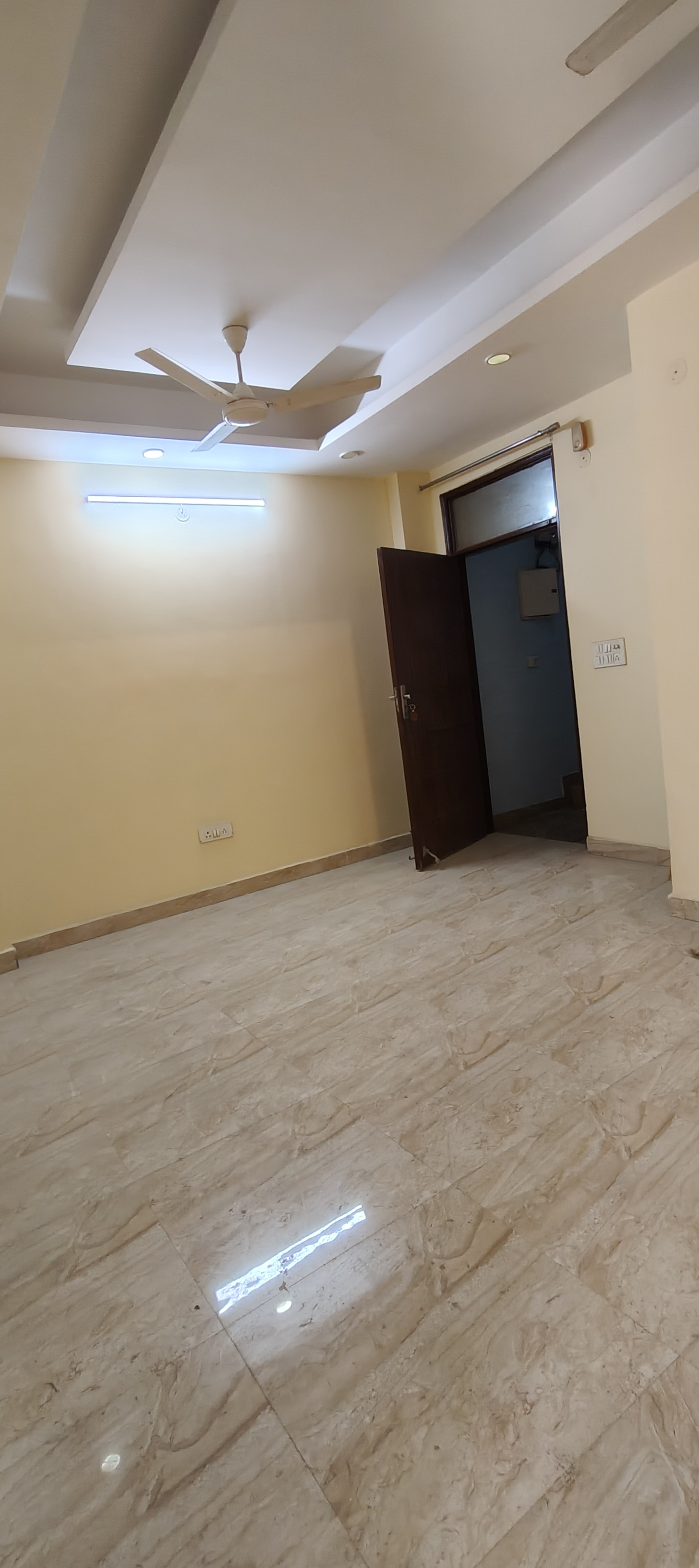 2 BHK Builder Floor For Rent in Chattarpur
