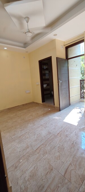 Room in 2 BHK Builder Floor at Chattarpur – for Rent