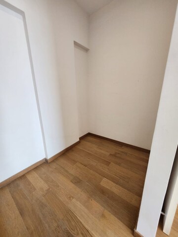 Room in 3 BHK Apartment at Adani Ten BKC, Bandra East – for Rent