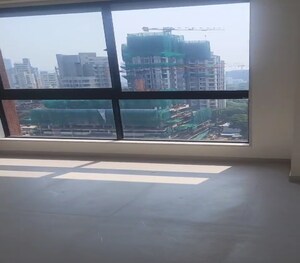 Bedroom in 2 BHK Apartment at Matunga East – for Rent