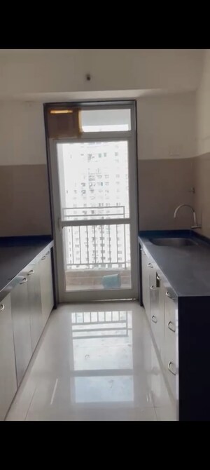 2 BHK Apartment For Rent in Je and Vee Madhuban, Malad East
