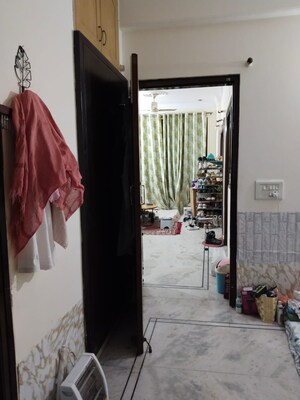 Bedroom in 1 BHK Builder Floor at Sector 40 – for Rent