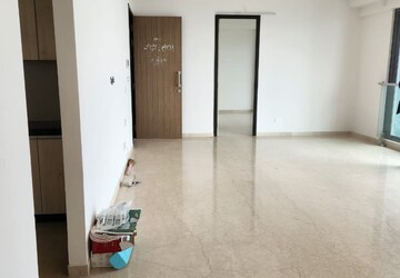 Room in 3 BHK Apartment at Adani Ten BKC, Bandra East – for Rent