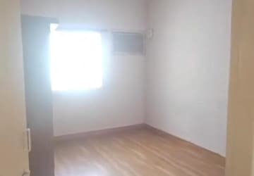 Bedroom in 2 BHK Apartment at Dadar West – for Rent
