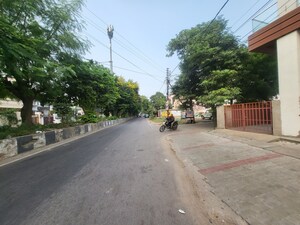  Showroom – Exterior View View at Aliganj - for Rent