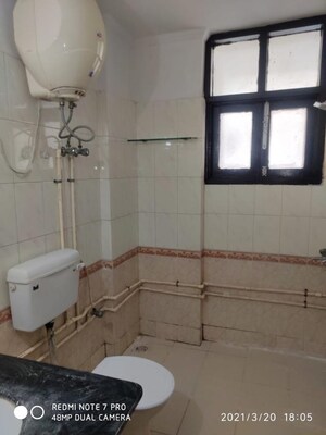 Bathroom in 3 BHK Apartment at HBH Galaxy Apartments, Sector 43 – for Rent