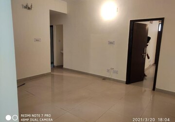 Room in 3 BHK Apartment at HBH Galaxy Apartments, Sector 43 – for Rent