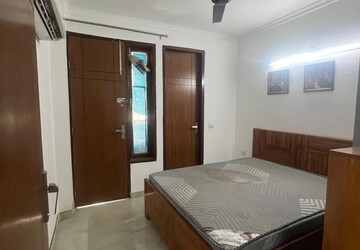 Bedroom in 1 BHK Builder Floor at Saket – for Rent