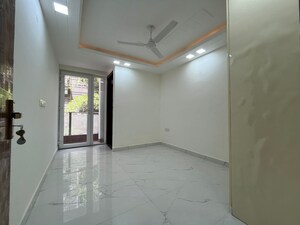 Master Bedroom in 2 BHK Builder Floor at Chattarpur – for Rent