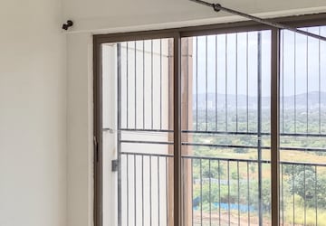 Room in 2 BHK Apartment at Runwal My City Phase II Cluster 05, Dombivli East – for Rent