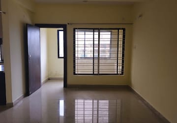 Room in 3 BHK Apartment at Salaiya – for Sale