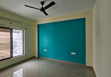 Room in 3 BHK Apartment at Salaiya – for Sale