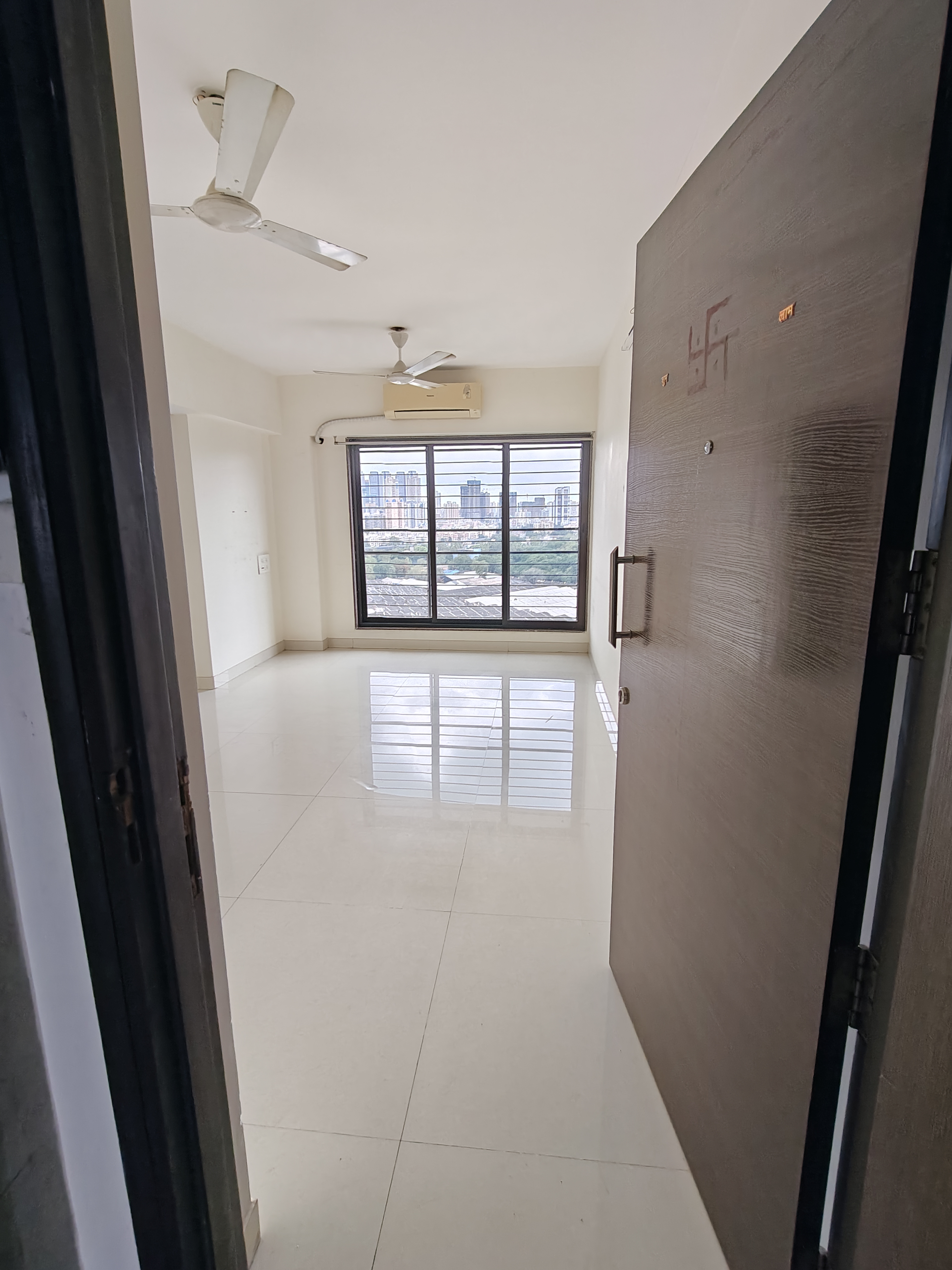 2 BHK Apartment For Sale in Acme Oasis