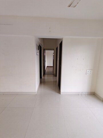 Room in 2 BHK Apartment at Acme Oasis, Kandivali East – for Sale