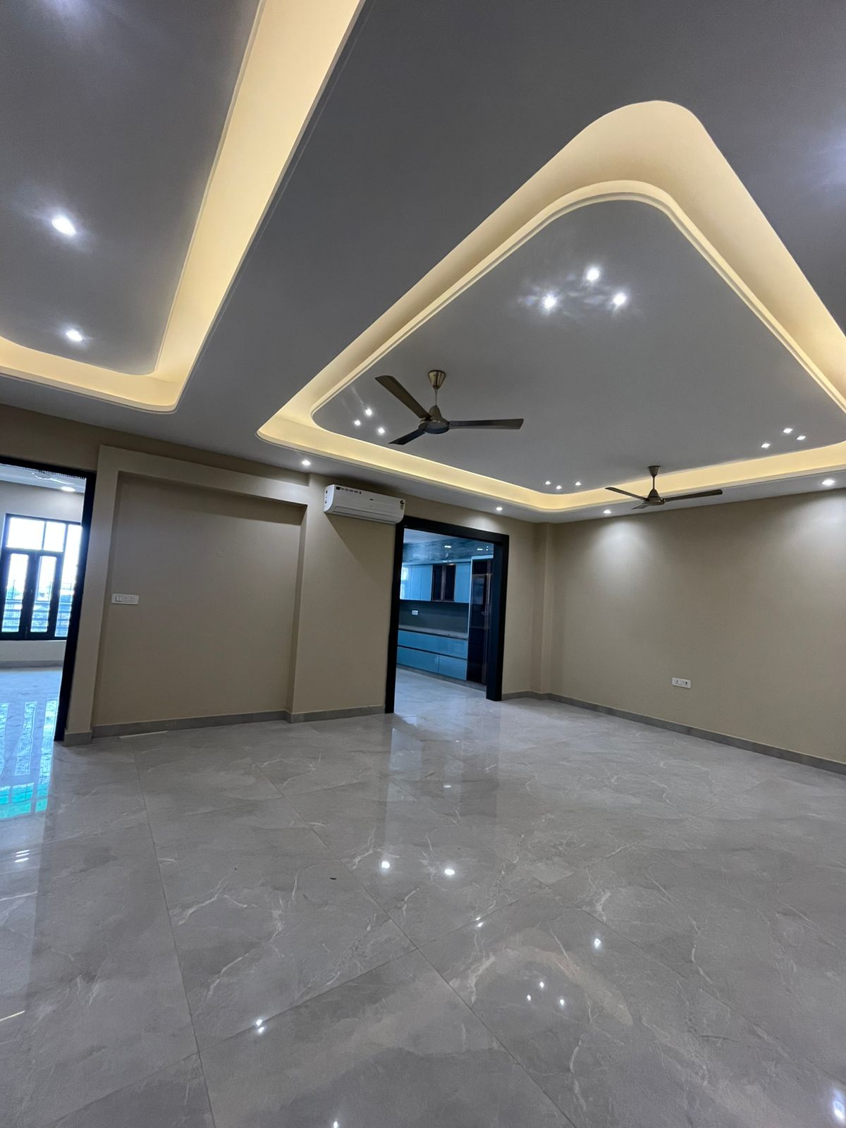 4 BHK + Pooja Room Builder Floor For Rent in 4 Bhk