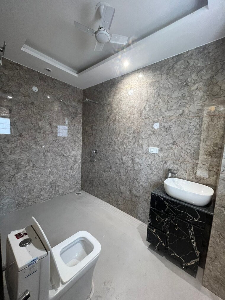 undefined, green fields colony 4 Bedroom 4500 Sq.Ft. Builder Floor In Green Fields Colony Faridabad 9348261