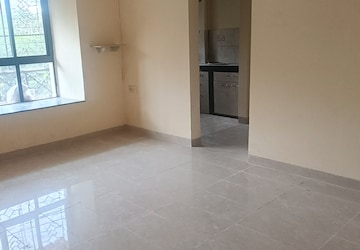 Room in 1 BHK Apartment at Green Hills, Kandivali East – for Rent