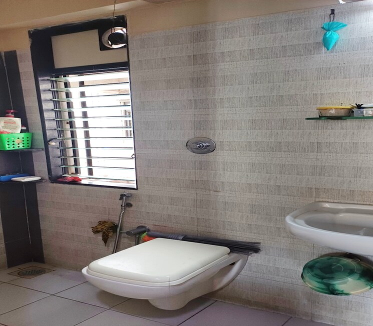 Bathroom, lalbaug 2 Bedroom 600 Sq.Ft. Apartment In Lalbaug Mumbai 9348258