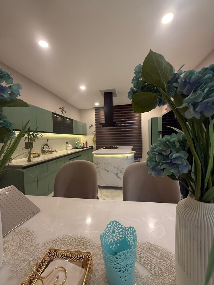 Living Room, aerocity 6 Bedroom 3700 Sq.Ft. Apartment In Aerocity Mohali 9348289