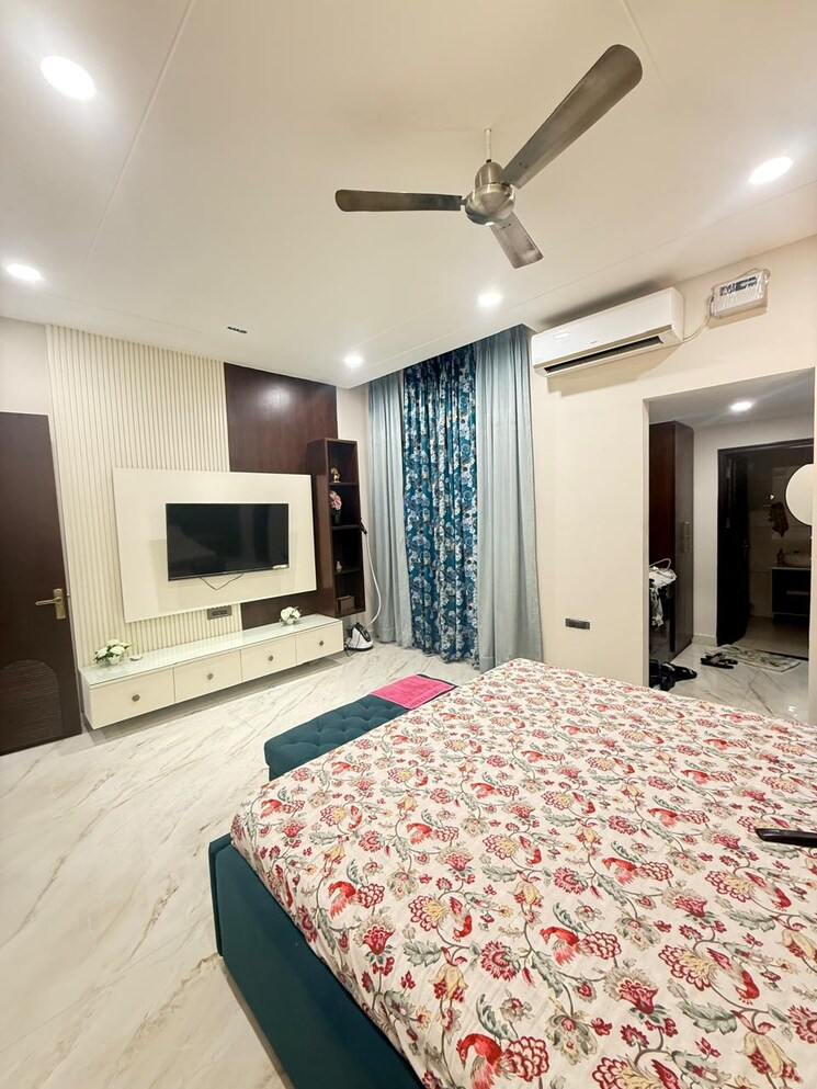 Bedroom, aerocity 6 Bedroom 3700 Sq.Ft. Apartment In Aerocity Mohali 9348289